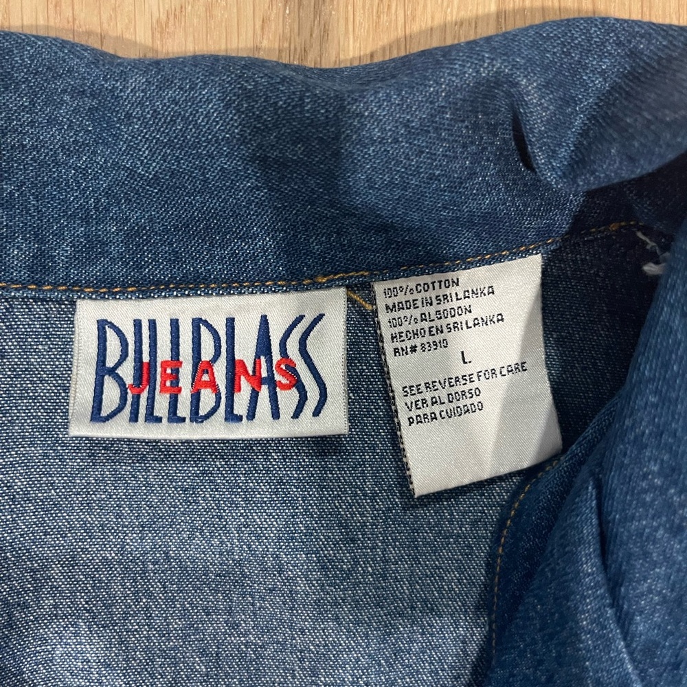 Vintage size large Bill Blass Blue Denim Jacket with Button Accents - Picture 2 of 6